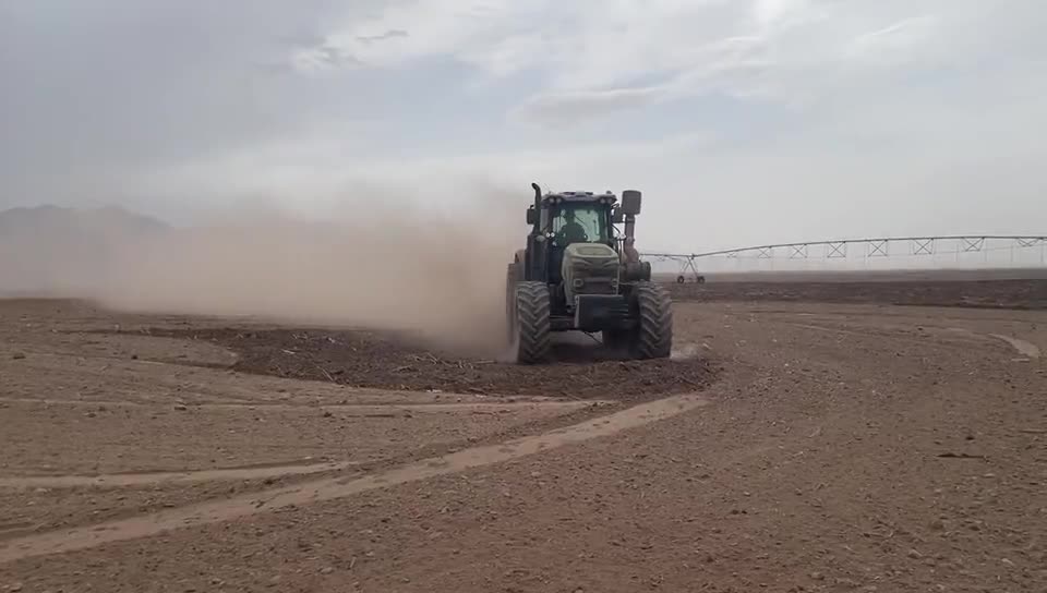 S2704 land leveling field operation