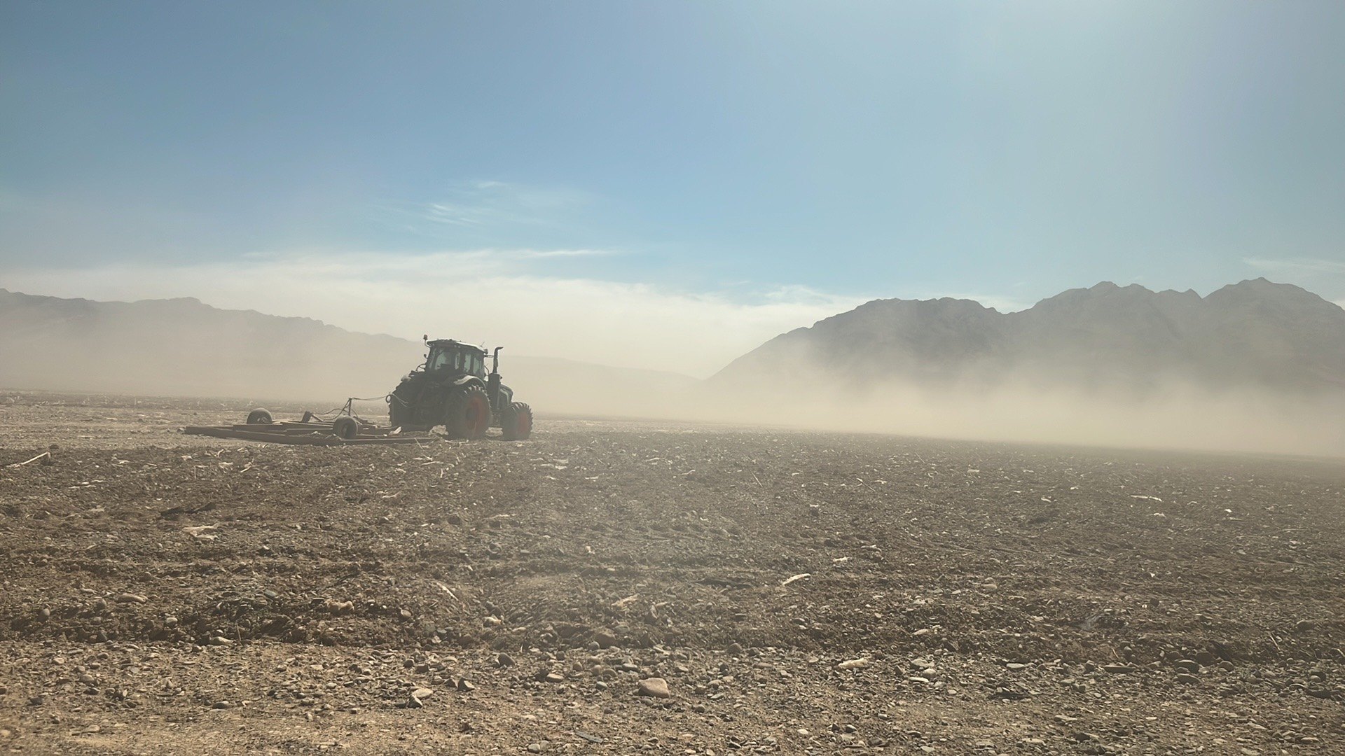 S2704 land leveling operation